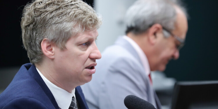 Câmara aprova medidas emergenciais para cultura e turismo do RS Câmara aprova medidas emergenciais para cultura e turismo do RS