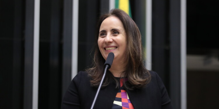 Comissão de Saúde debate adoção de prontuário eletrônico único no SUS Comissão de Saúde debate adoção de prontuário eletrônico único no SUS