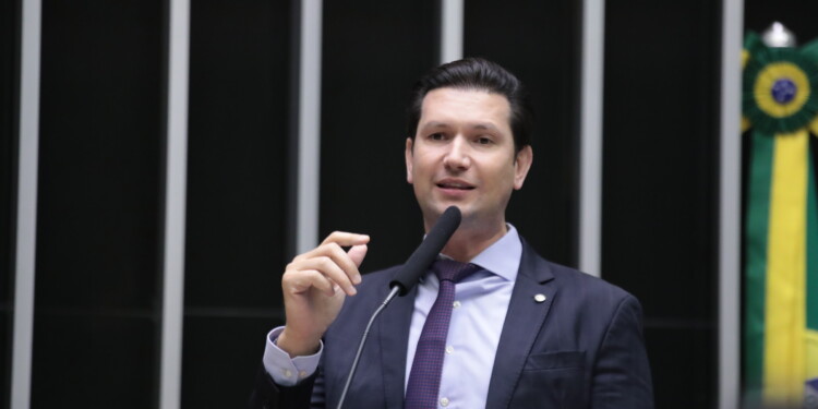 Marques protocola PLP que estabelece anistia das parcelas de dívidas de estados e municípios com a União em momentos de calamidade pública Marques protocola PLP que estabelece anistia das parcelas de dívidas de estados e municípios com a União em momentos de calamidade pública