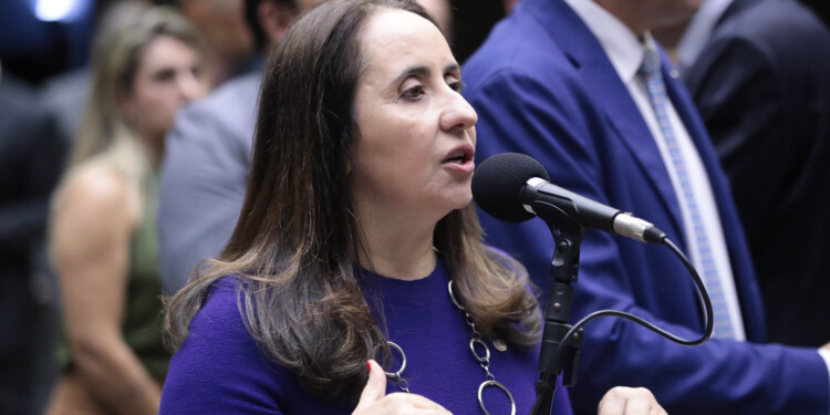 'Piada de muito mau gosto', diz deputada que fez audiência sobre a Lava Jato em dia de derrotas no STF ‘Piada de muito mau gosto’, diz deputada que fez audiência sobre a Lava Jato em dia de derrotas no STF