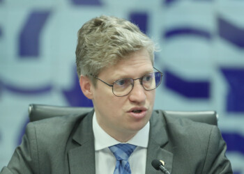 Leilão para importação de arroz é suspenso, deputado Marcel fala sobre o assunto