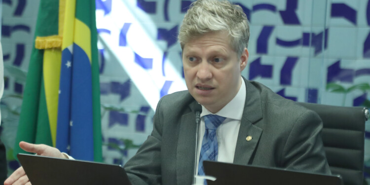 Marcel van Hattem desconfia de cartel no esquema para importar arroz Marcel van Hattem desconfia de cartel no esquema para importar arroz