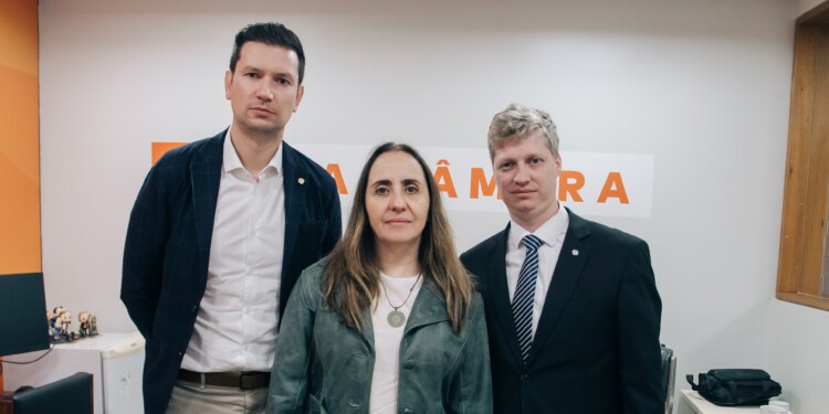 Novo aciona TCU e Justiça para barrar importação de 300 toneladas de arroz Novo aciona TCU e Justiça para barrar importação de 300 toneladas de arroz