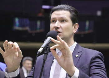 NOVO apresenta PEC anti-Taxadd