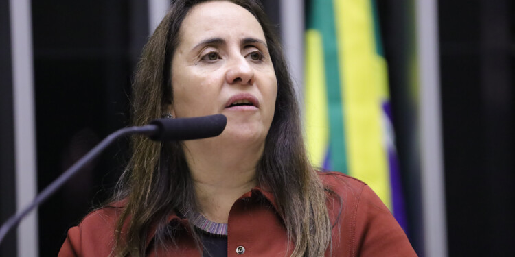 Fim do foro privilegiado está na gaveta há 2 mil dias