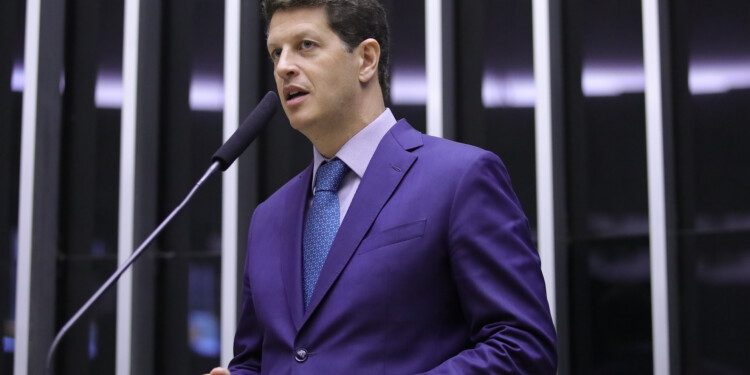 'Lula sabe muito bem que o MST é uma facção criminosa', diz Salles ‘Lula sabe muito bem que o MST é uma facção criminosa’, diz Salles