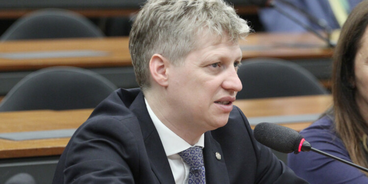 NOVO apresenta representação no TCU contra “penduricalhos” da AGU NOVO apresenta representação no TCU contra “penduricalhos” da AGU