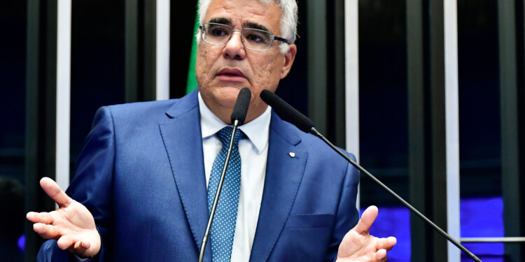 Oposição tenta reavivar “fora Moraes” após fim do primeiro turno Oposição tenta reavivar “fora Moraes” após fim do primeiro turno