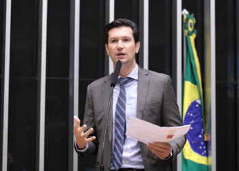 Deputado apresenta projeto para revogar monitoramento de Pix