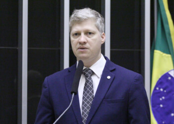 Deputado pedirá investigação dos gastos da equipe de Janja