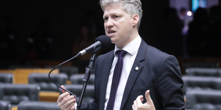 Van Hattem denuncia à Corte Interamericana abusos e perseguição do STF