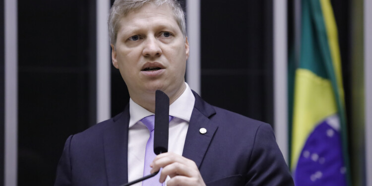 Van Hattem: ‘derrubar o Lula é prioridade’ Van Hattem: ‘derrubar o Lula é prioridade’