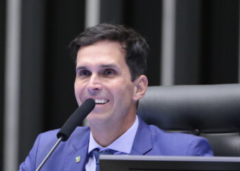 Deputado Luiz Lima agora é do NOVO