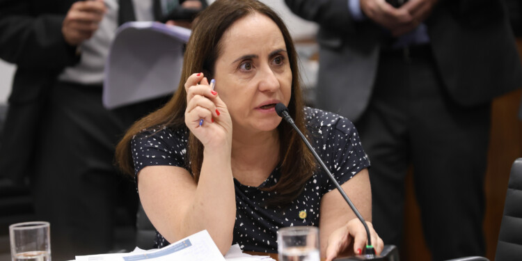 NOVO protocola PEC para que TCU fiscalize Itaipu e usina se enquadre na Lei das Estatais NOVO protocola PEC para que TCU fiscalize Itaipu e usina se enquadre na Lei das Estatais